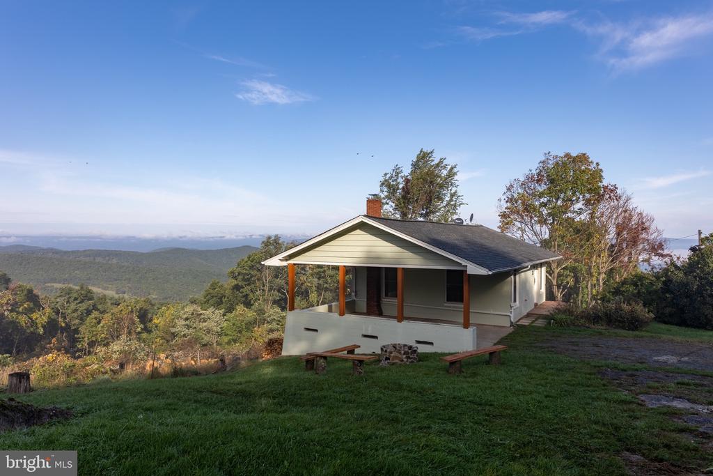 2158 TANNERS RIDGE RD