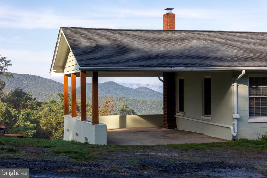 2158 TANNERS RIDGE RD