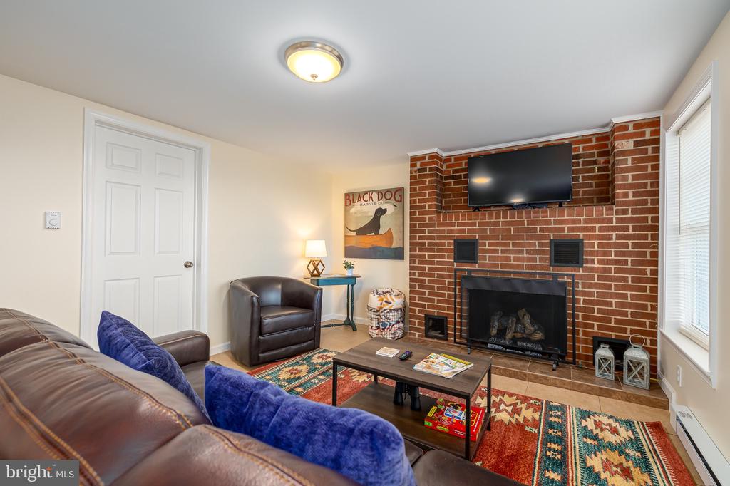 2158 TANNERS RIDGE RD