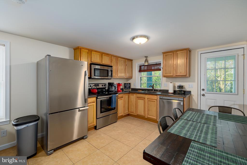 2158 TANNERS RIDGE RD