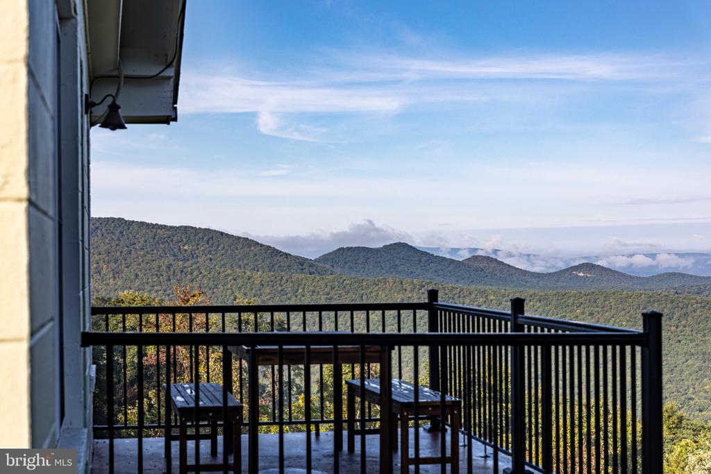 2158 TANNERS RIDGE RD