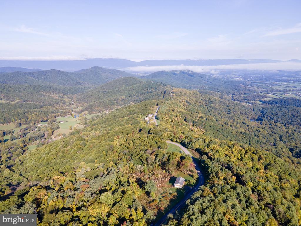 2158 TANNERS RIDGE RD