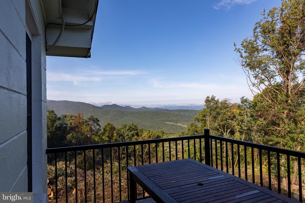 2158 TANNERS RIDGE RD