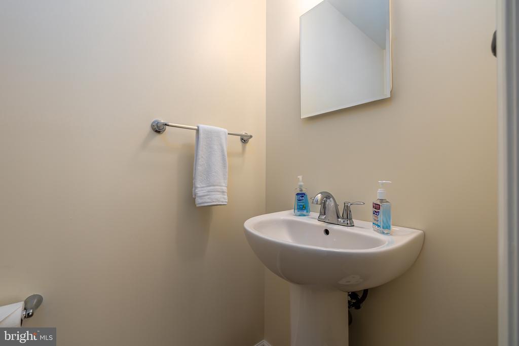 2158 TANNERS RIDGE RD