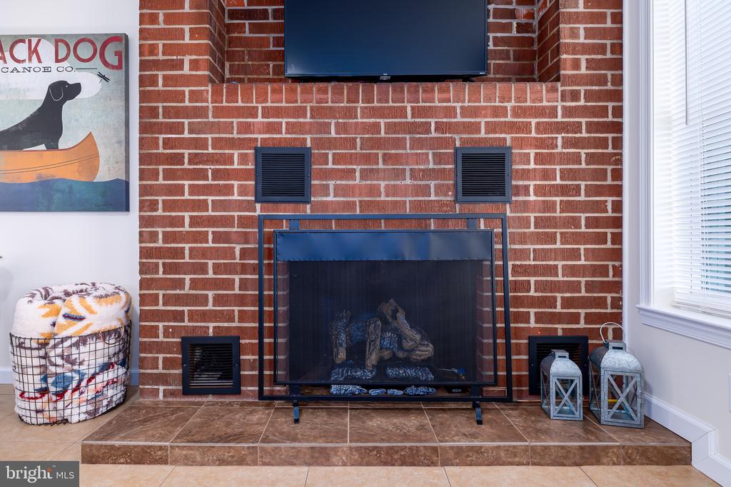 2158 TANNERS RIDGE RD