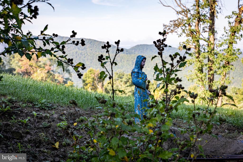 2158 TANNERS RIDGE RD