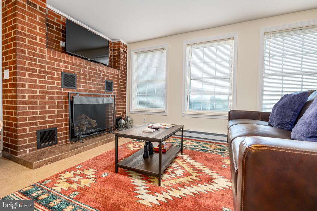 2158 TANNERS RIDGE RD