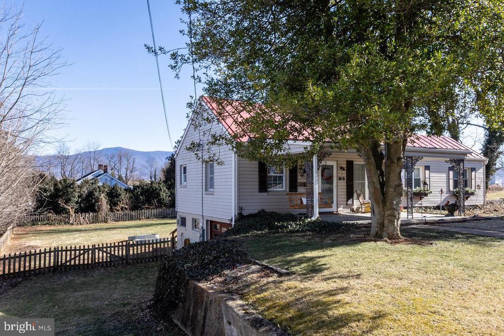 209 HAWKSBILL HEIGHTS DR