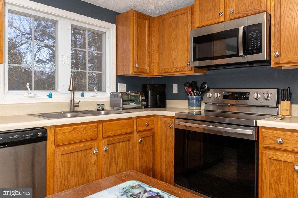 209 HAWKSBILL HEIGHTS DR