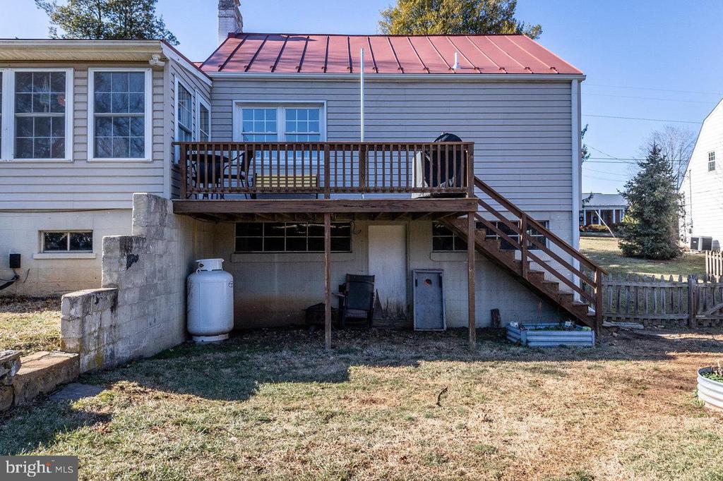 209 HAWKSBILL HEIGHTS DR