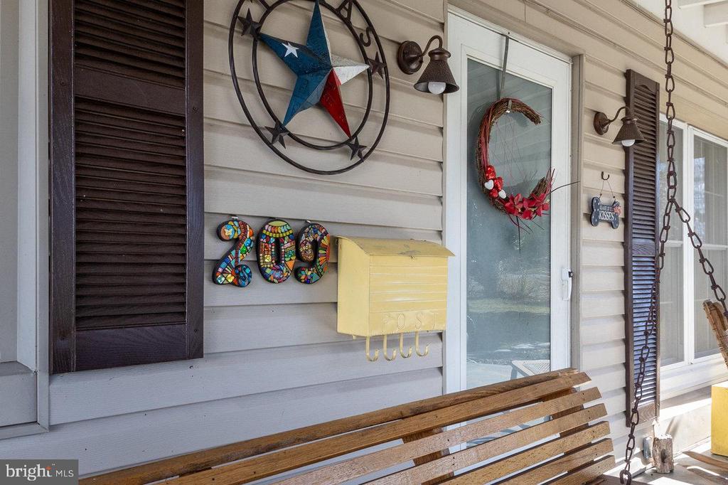 209 HAWKSBILL HEIGHTS DR