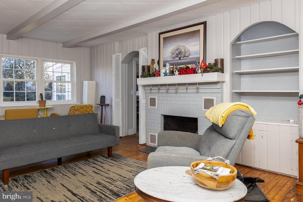 209 HAWKSBILL HEIGHTS DR