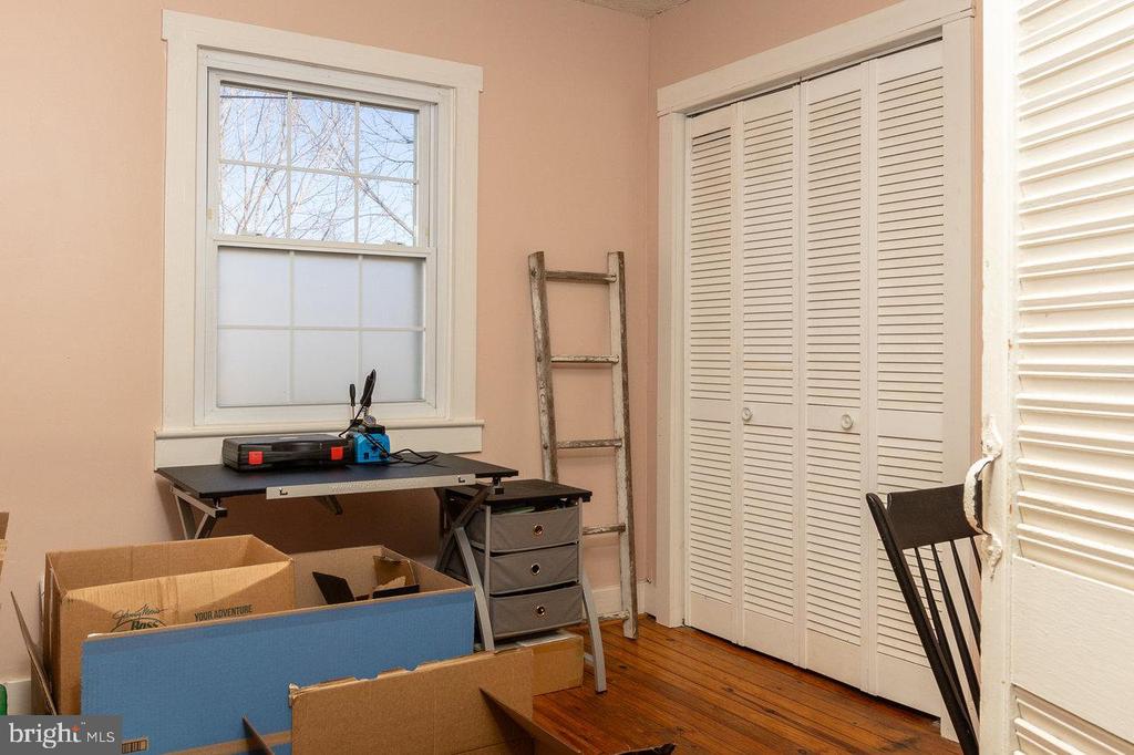 209 HAWKSBILL HEIGHTS DR