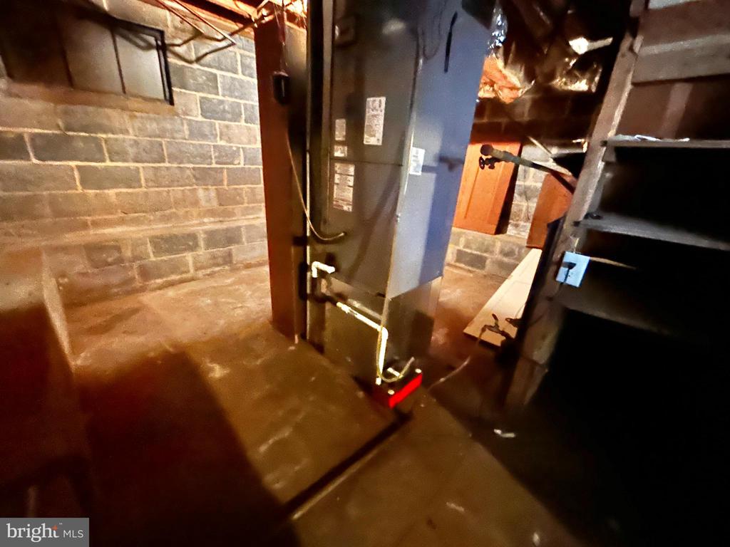 209 HAWKSBILL HEIGHTS DR