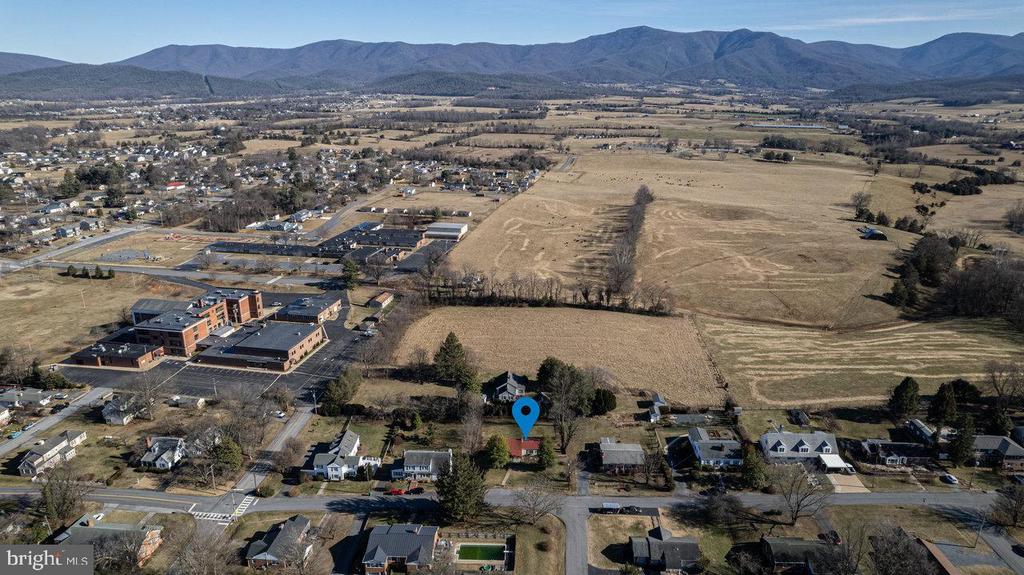 209 HAWKSBILL HEIGHTS DR