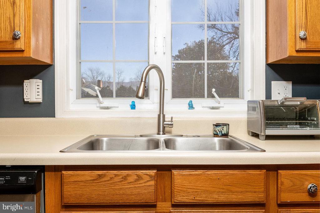 209 HAWKSBILL HEIGHTS DR