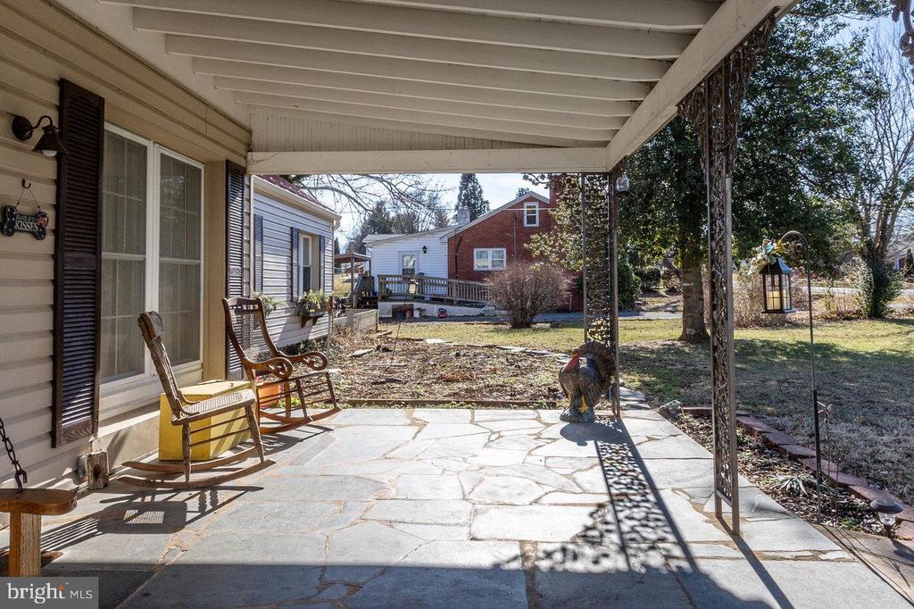 209 HAWKSBILL HEIGHTS DR