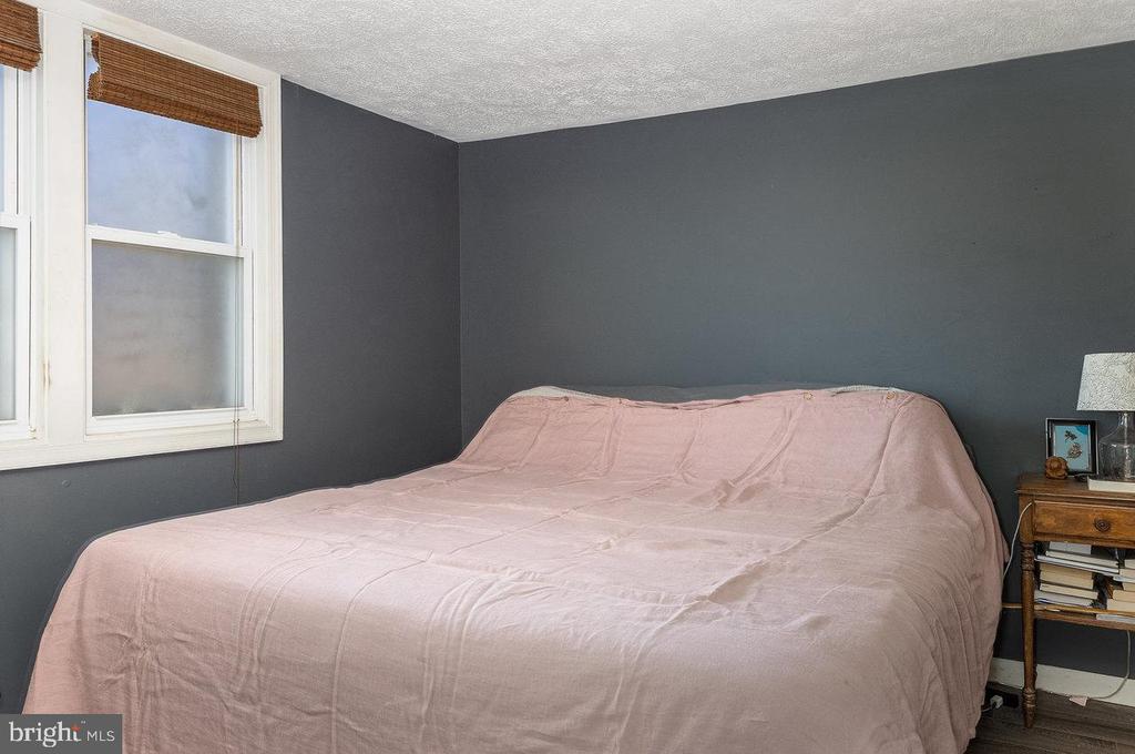 209 HAWKSBILL HEIGHTS DR