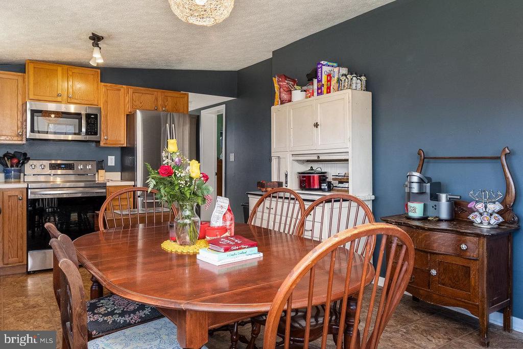 209 HAWKSBILL HEIGHTS DR