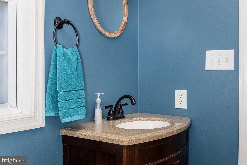 209 HAWKSBILL HEIGHTS DR