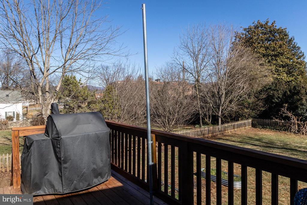 209 HAWKSBILL HEIGHTS DR