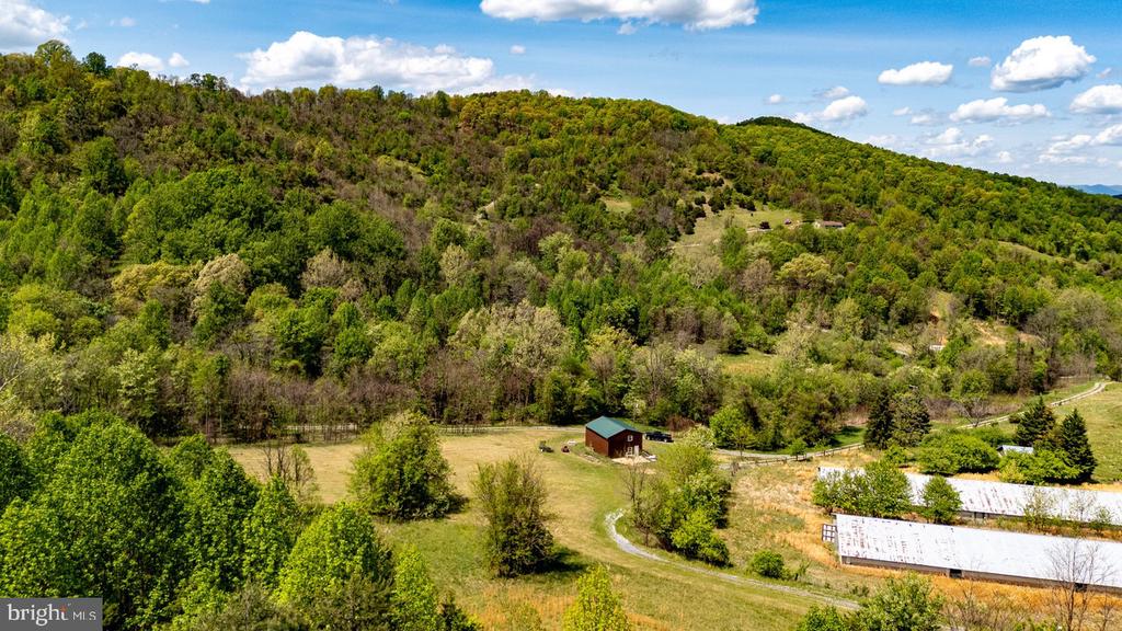 1 CUBBAGE HOLLOW ROAD