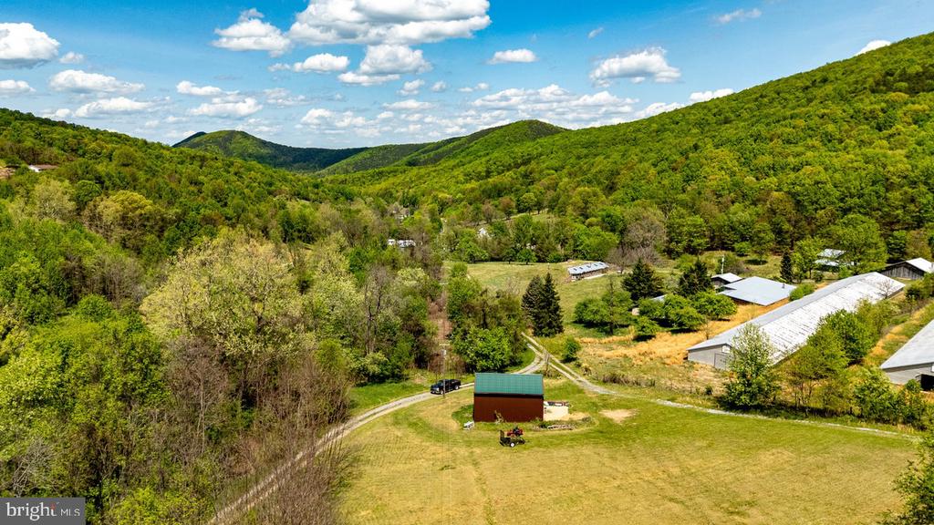 1 CUBBAGE HOLLOW ROAD