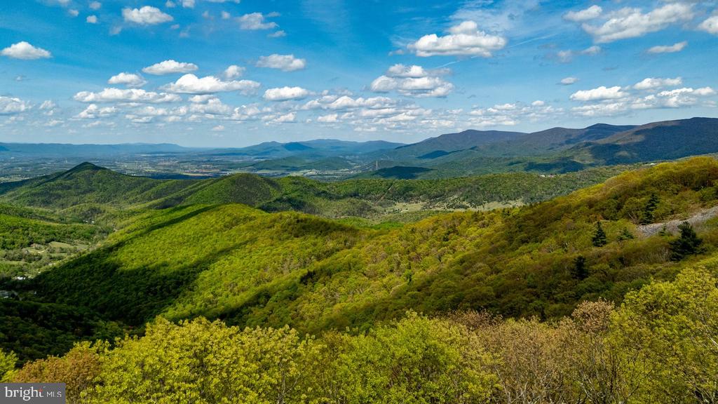 1 CUBBAGE HOLLOW ROAD