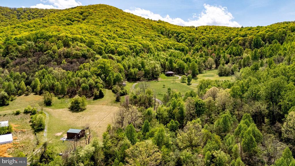 1 CUBBAGE HOLLOW ROAD