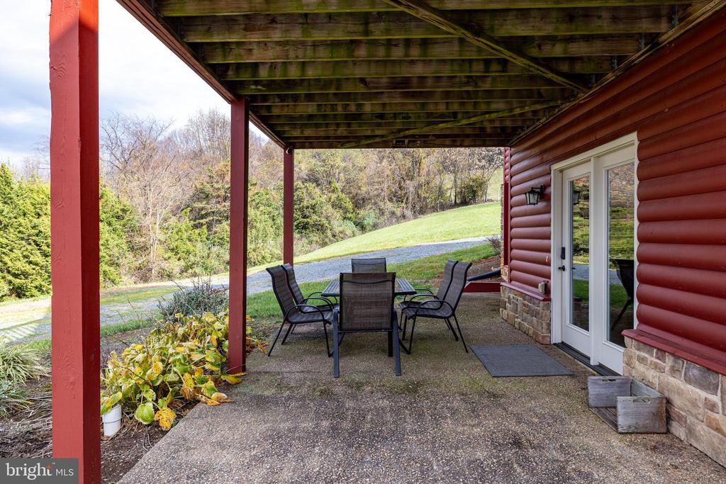 2225 VALLEY BURG RD