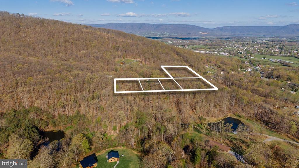 160 GALE LN
