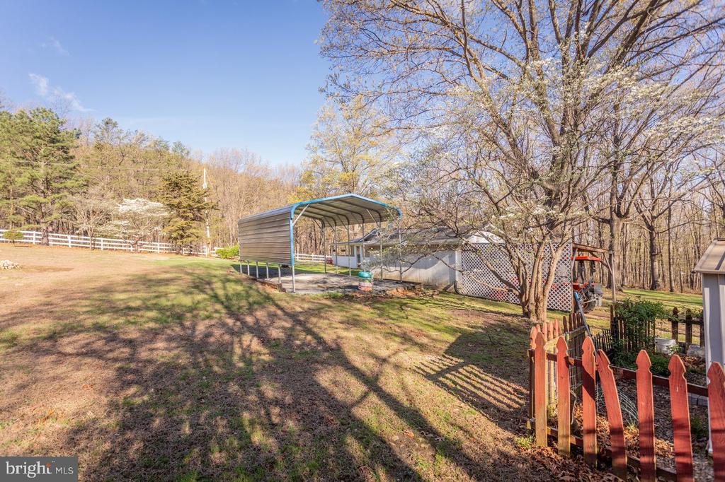 160 GALE LN