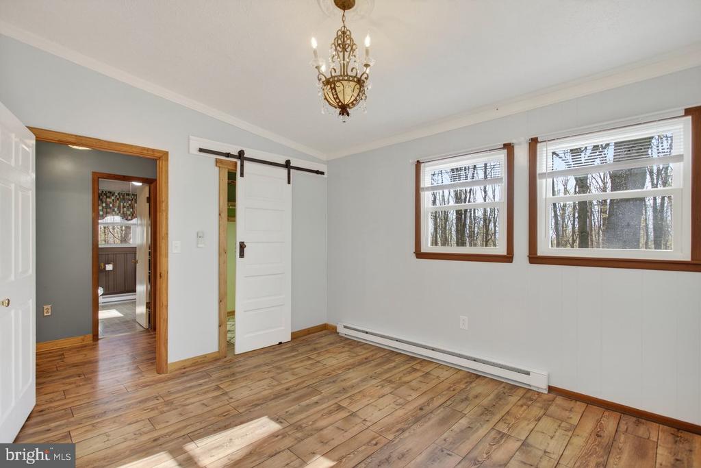 160 GALE LN