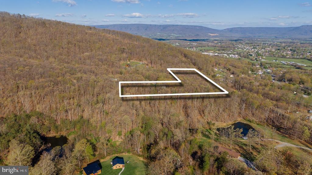 160 GALE LN