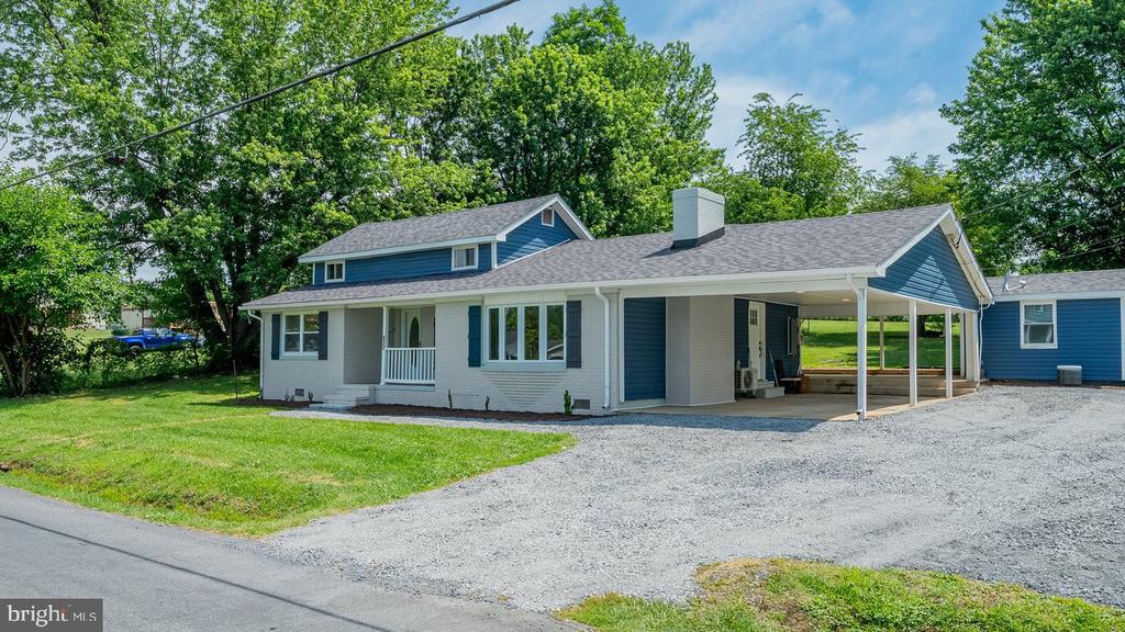 577 POND AVE