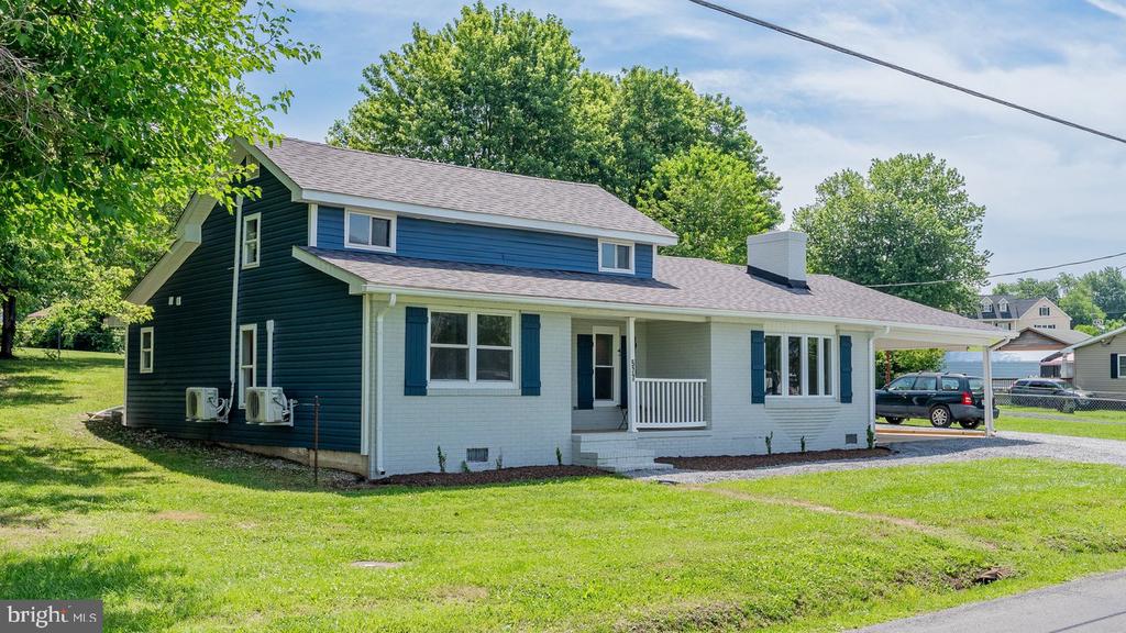 577 POND AVE