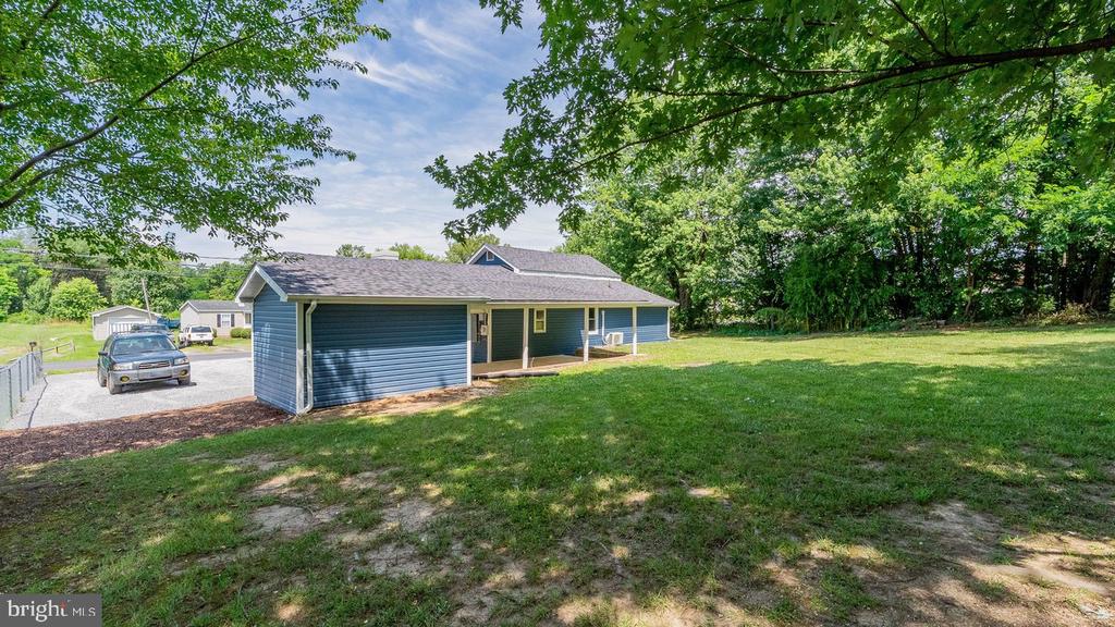 577 POND AVE