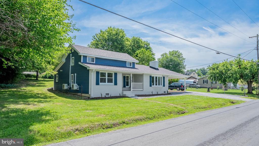 577 POND AVE