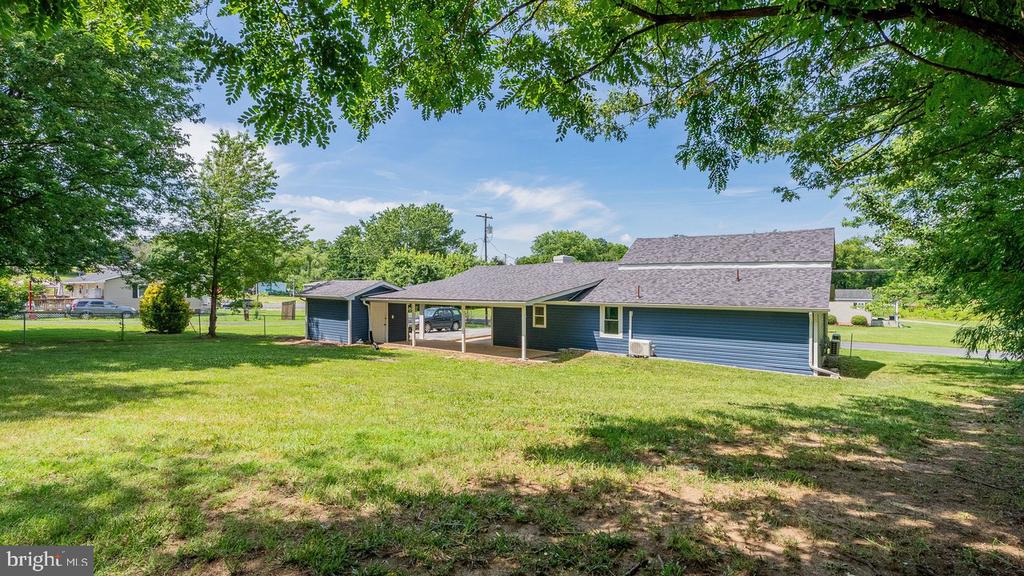 577 POND AVE
