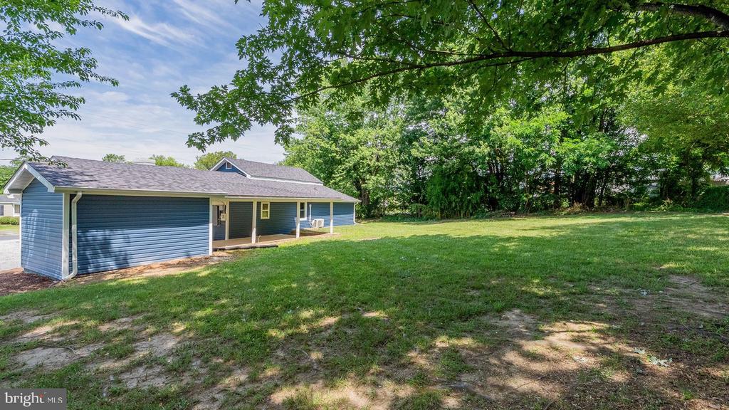 577 POND AVE
