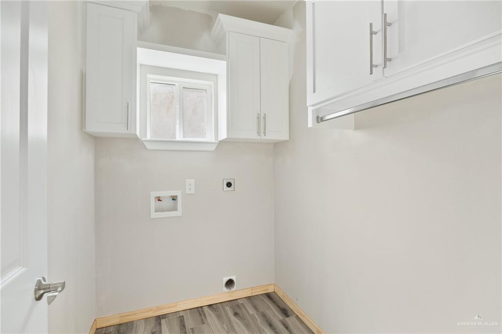 3429 E Barkley Street