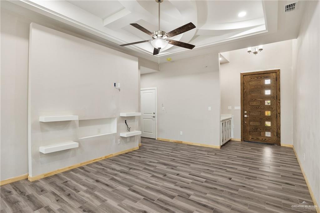 3429 E Barkley Street