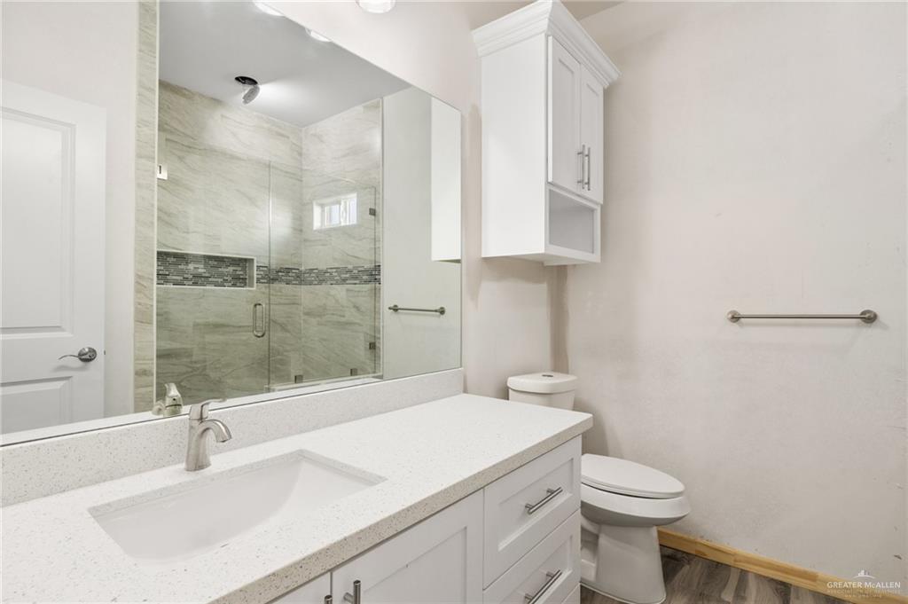 3429 E Barkley Street