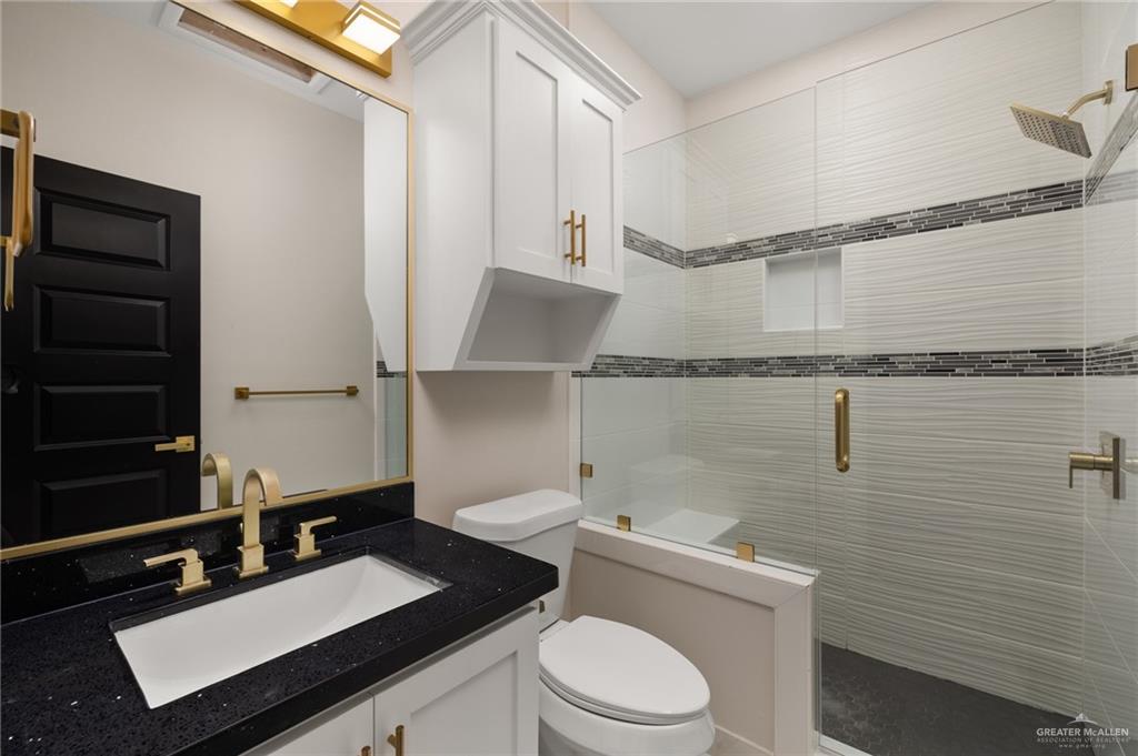 3425 E Barkley Street