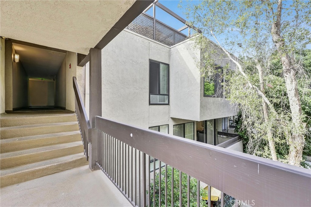 950 N Kings Road 337