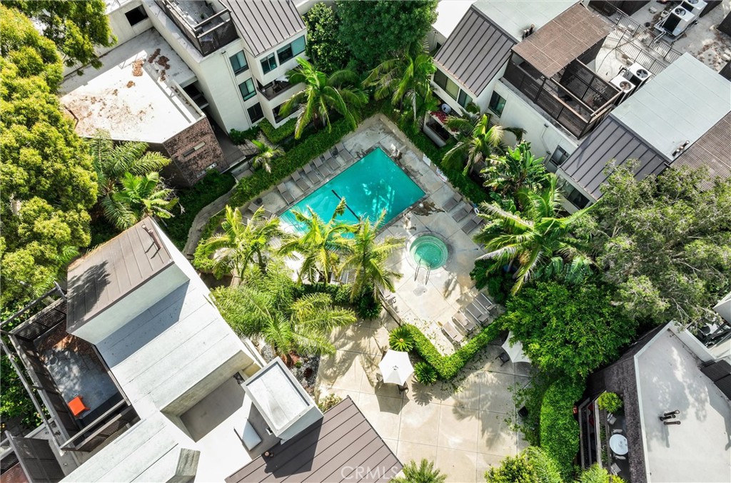 950 N Kings Road 337