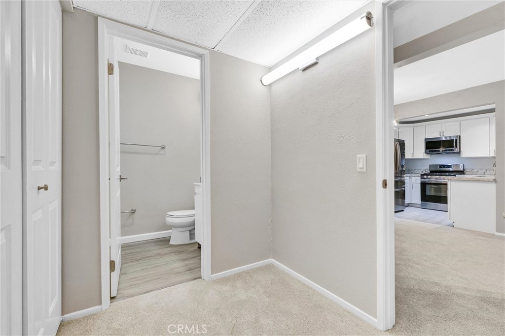 950 N Kings Road 337