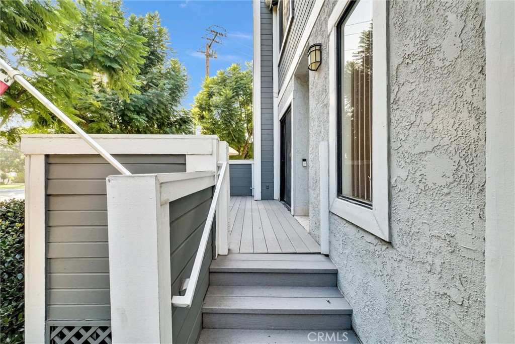 965 W Duarte Road B