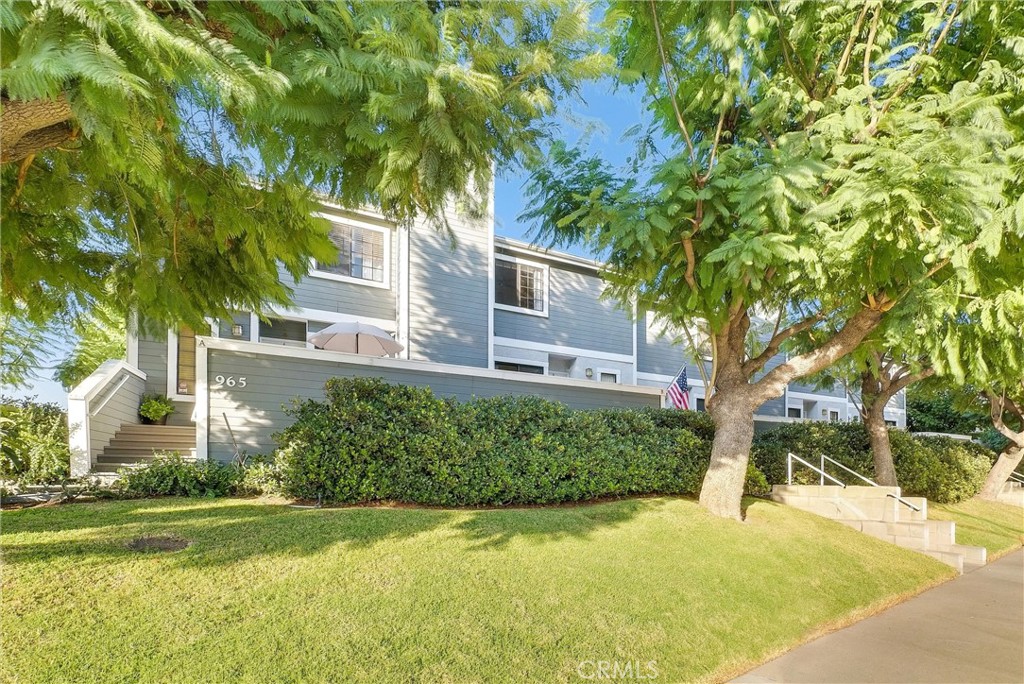 965 W Duarte Road B