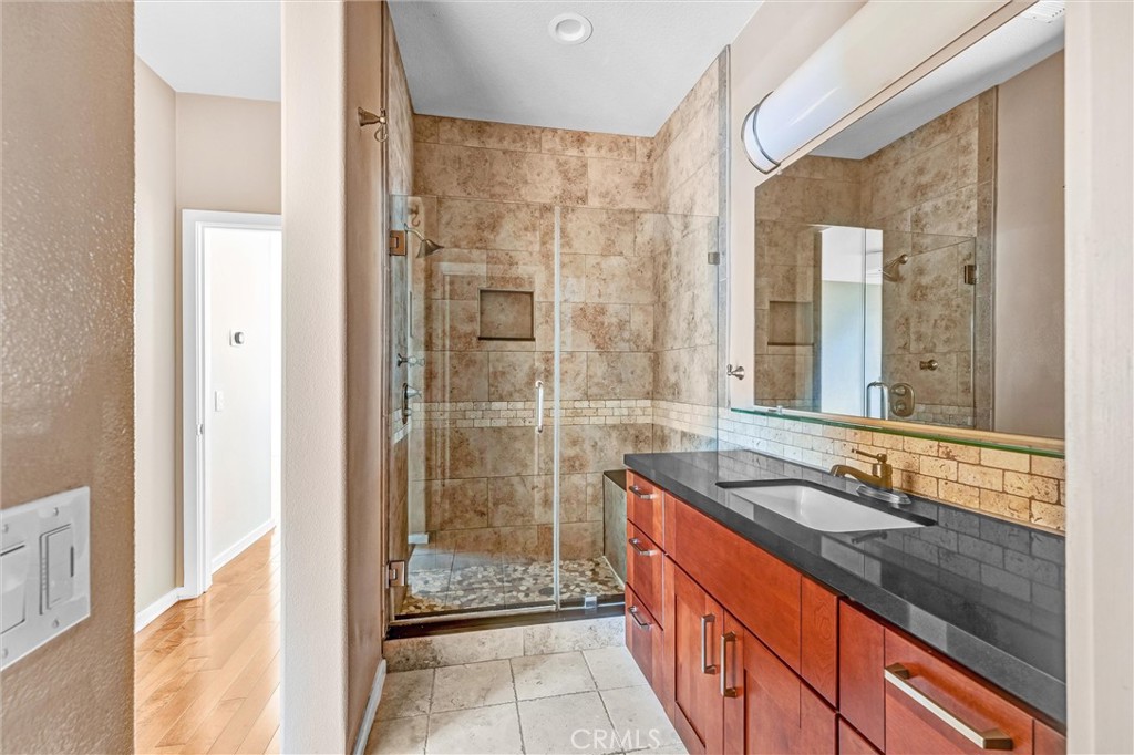 5405 W 149th Place 15